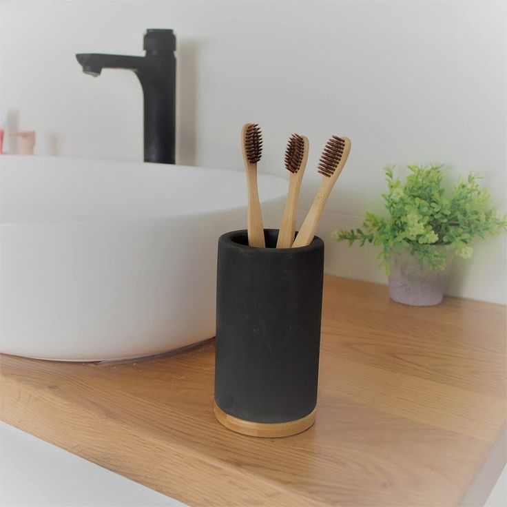 Tooth Brush Holder